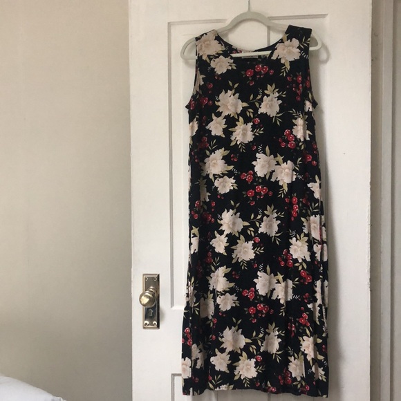 Floral Shift Dress - Picture 2 of 4